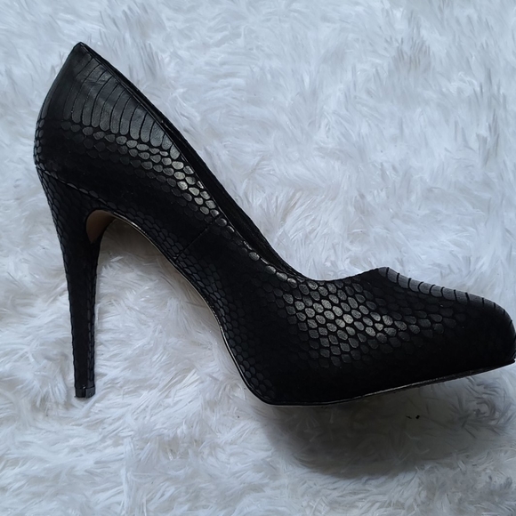 Jessica Simpson Shoes - 👠Jessica Simpson Black